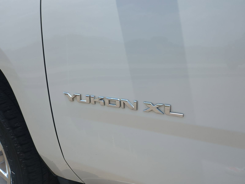 Thumbnail: 2017 GMC Yukon XL - 25