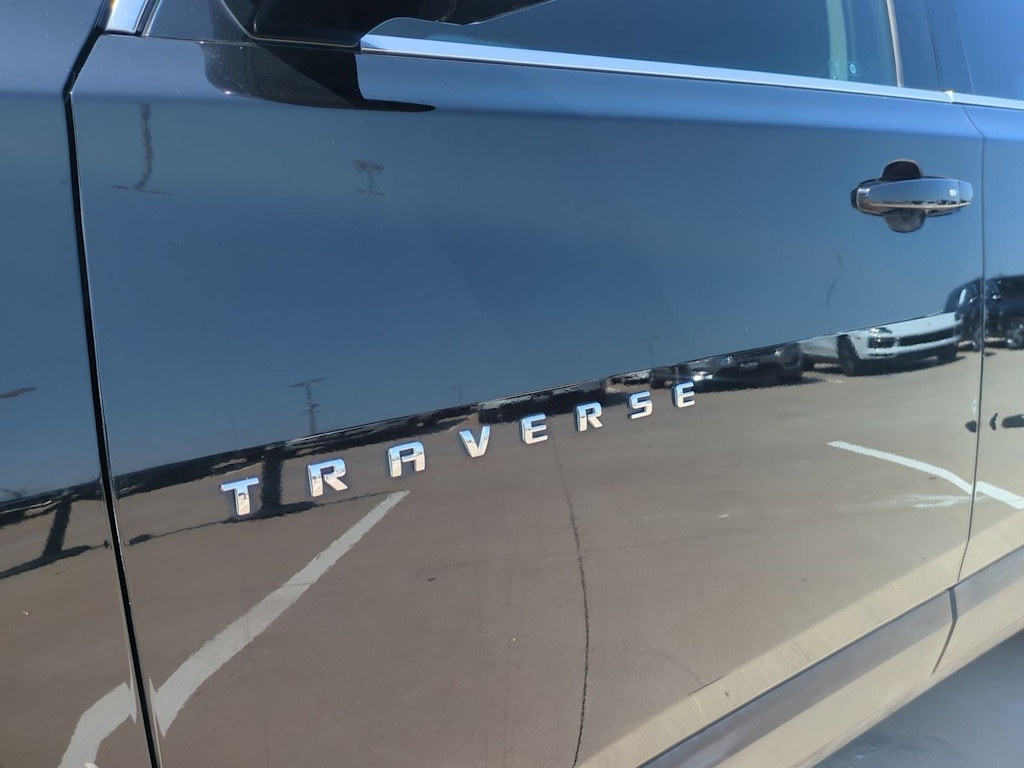 Thumbnail: 2019 Chevrolet Traverse - 23