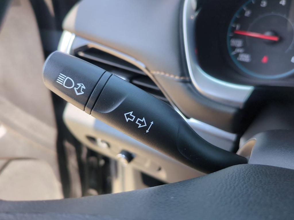 Thumbnail: 2019 Chevrolet Traverse - 16