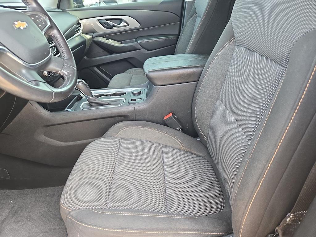 Thumbnail: 2020 Chevrolet Traverse - 10