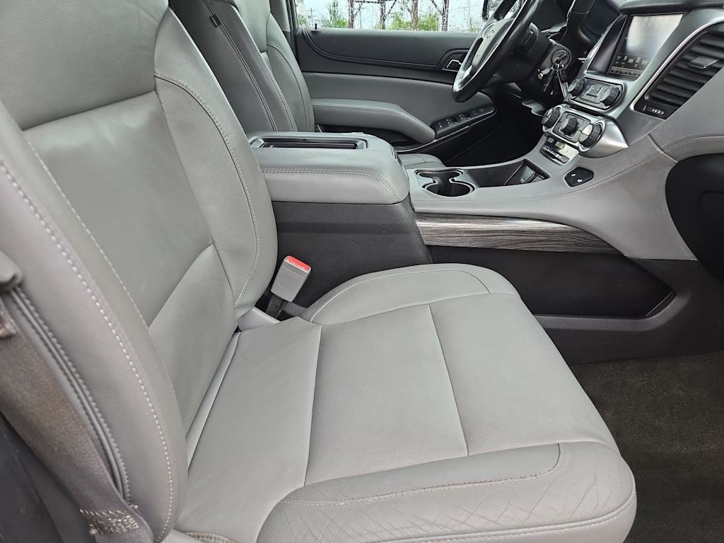Thumbnail: 2016 Chevrolet Suburban - 11