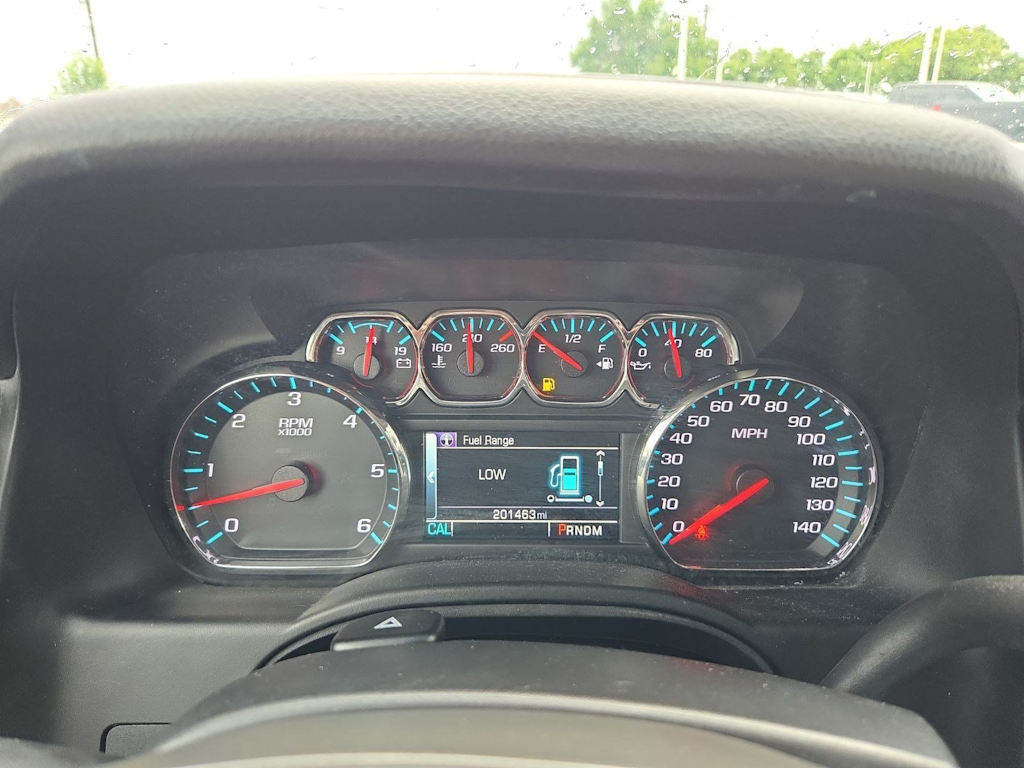 Thumbnail: 2016 Chevrolet Suburban - 17