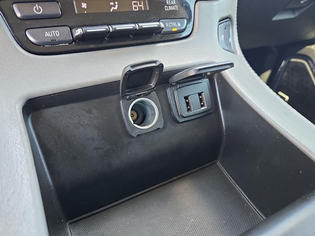 Thumbnail: 2019 Chevrolet Suburban - 33