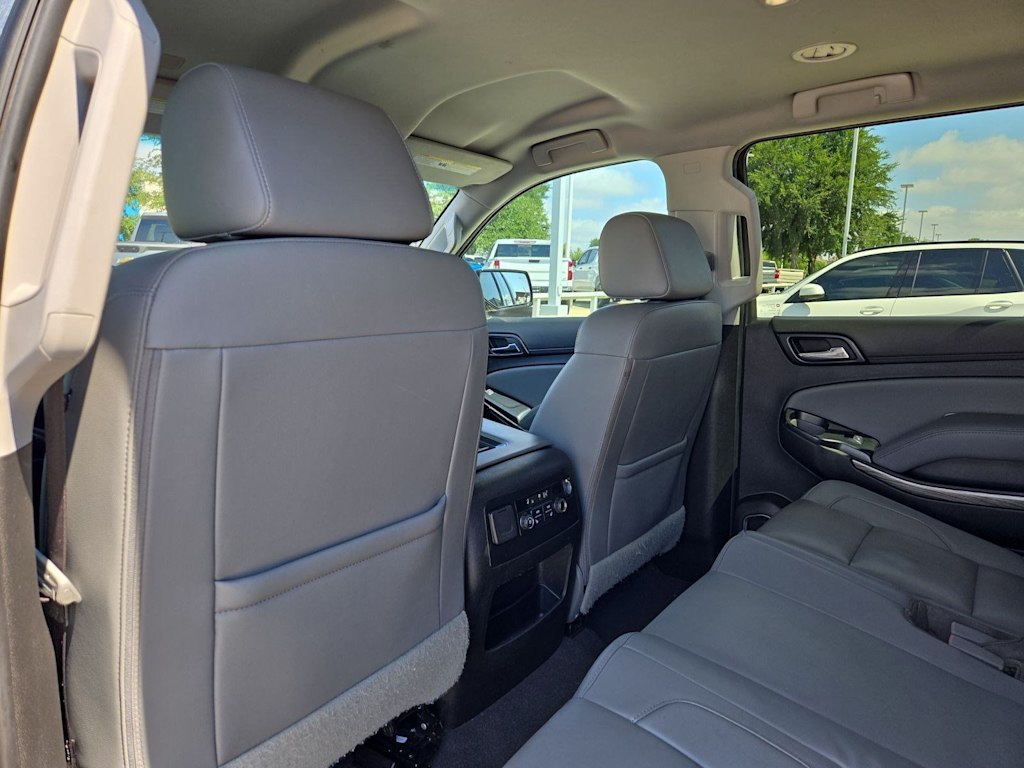 Thumbnail: 2019 Chevrolet Suburban - 12