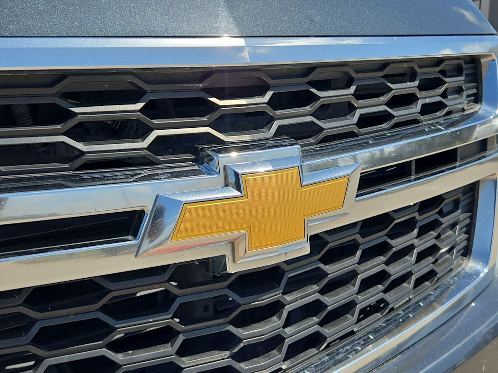 Thumbnail: 2019 Chevrolet Suburban - 7