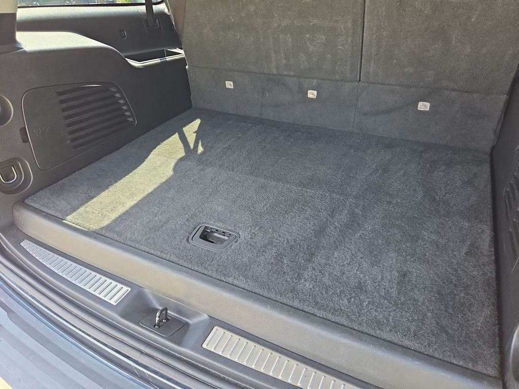 Thumbnail: 2019 Chevrolet Suburban - 34