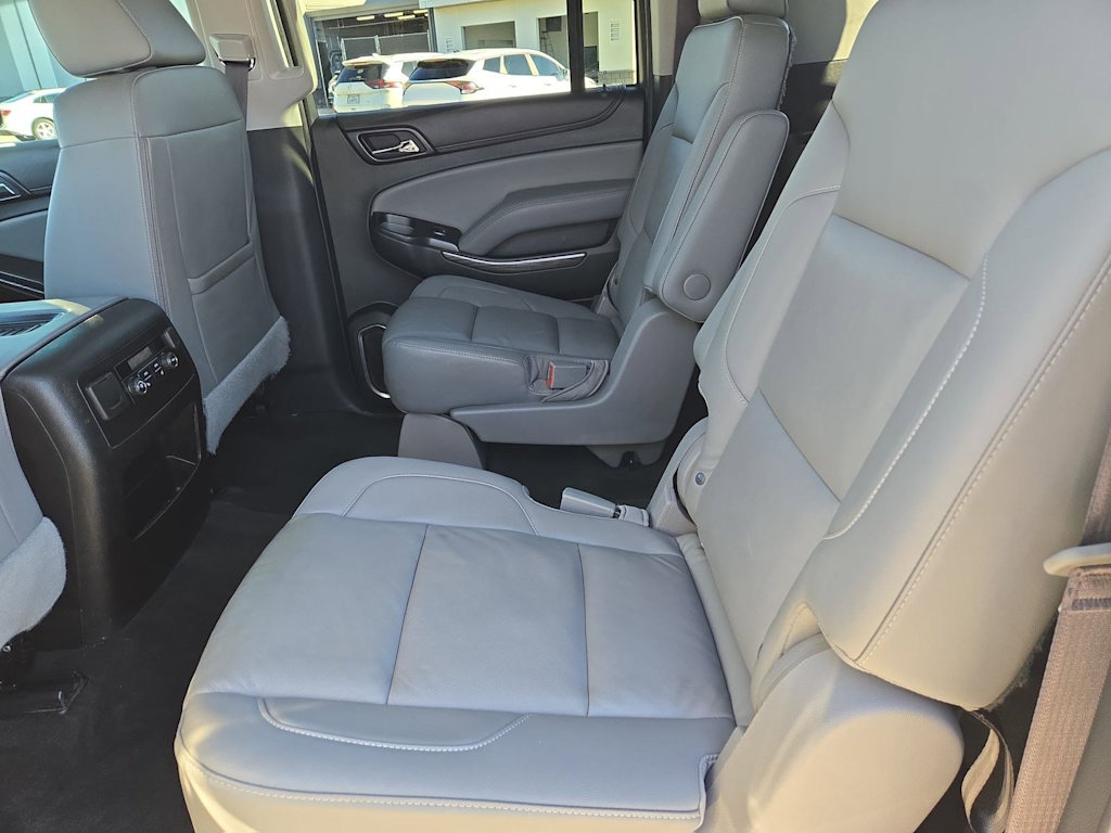 Thumbnail: 2017 Chevrolet Suburban - 28