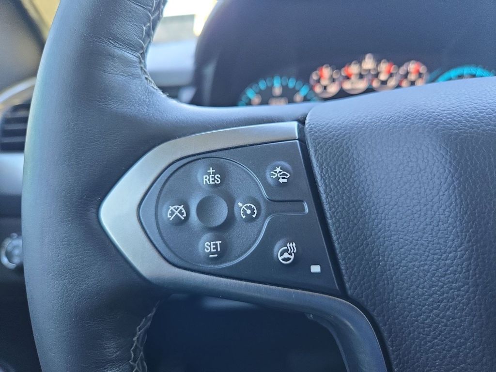 Thumbnail: 2017 Chevrolet Suburban - 30