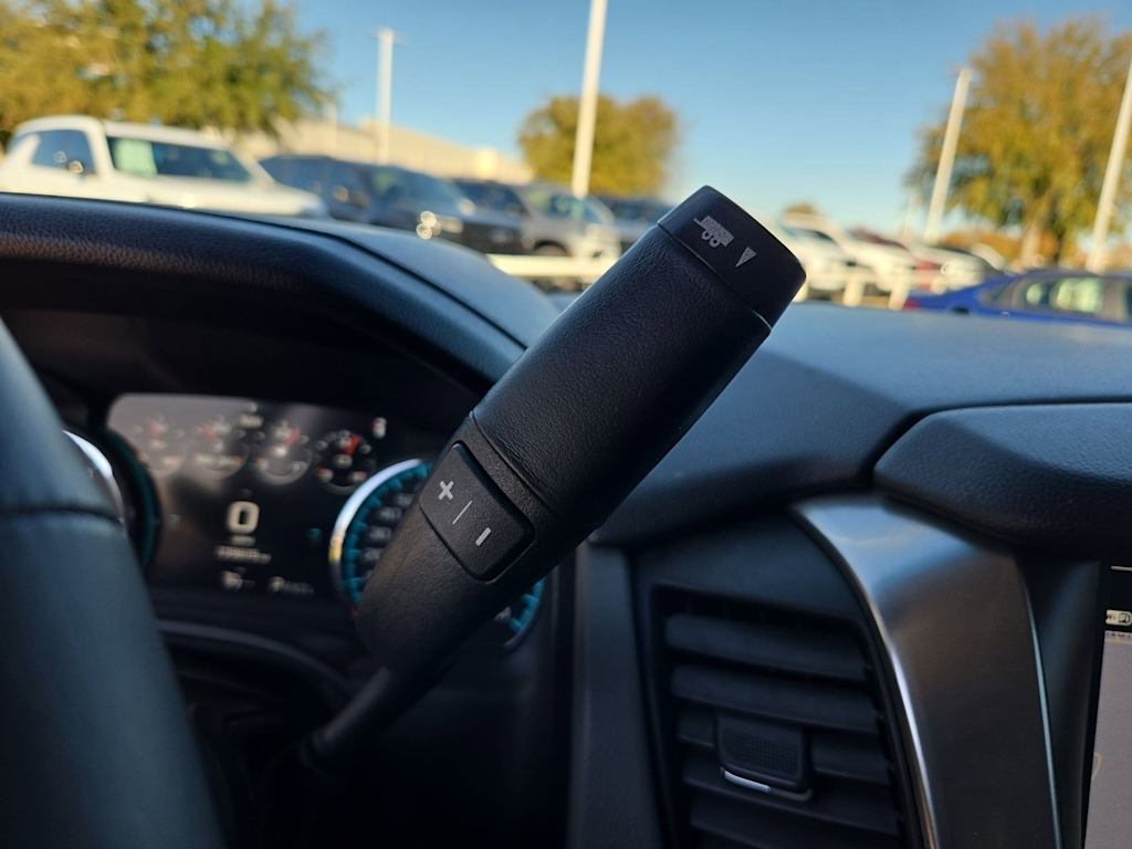 Thumbnail: 2017 Chevrolet Suburban - 15