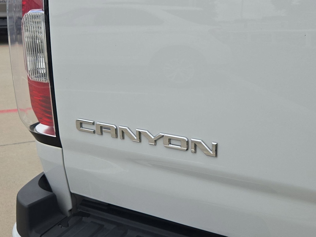 Thumbnail: 2018 GMC Canyon - 22