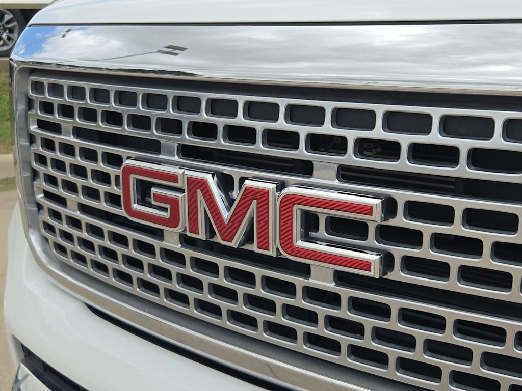 Thumbnail: 2018 GMC Canyon - 21