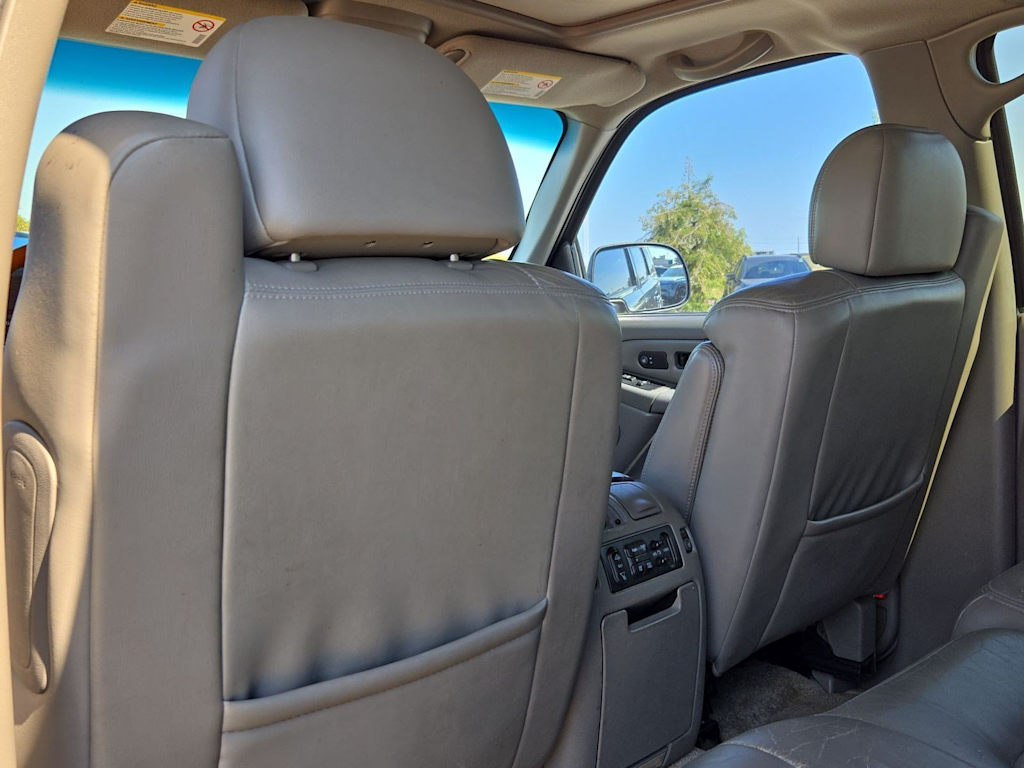 Thumbnail: 2002 Cadillac Escalade - 12