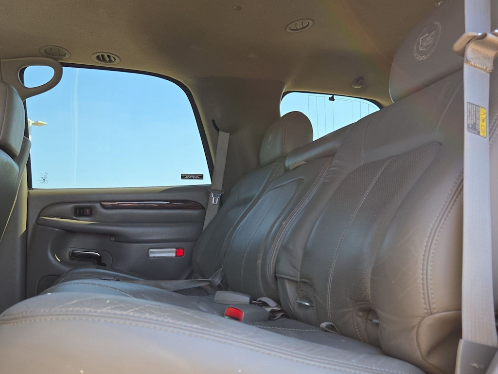 Thumbnail: 2002 Cadillac Escalade - 25