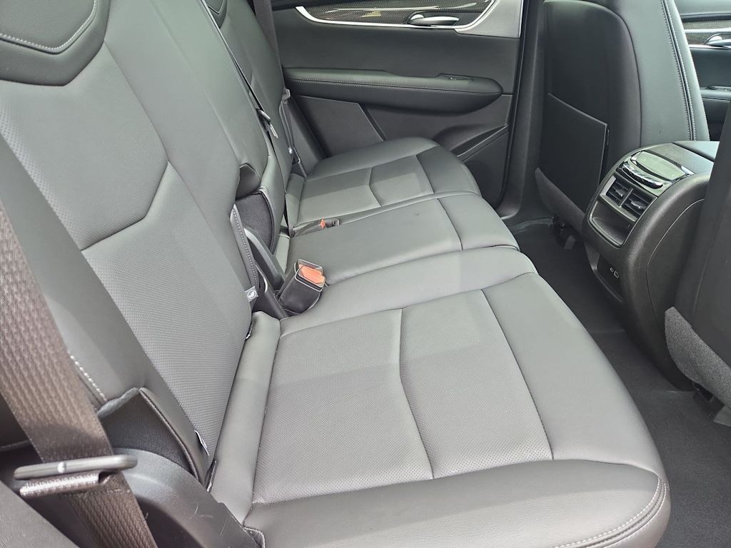 Thumbnail: 2024 Cadillac XT5 - 27