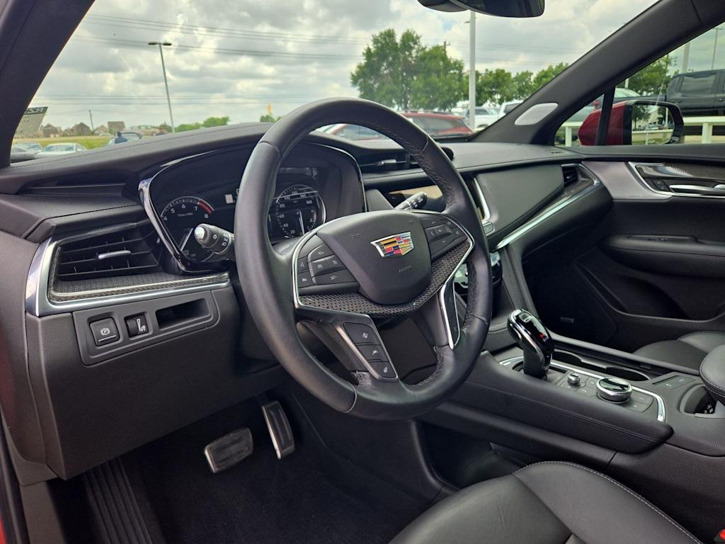 Thumbnail: 2024 Cadillac XT5 - 2