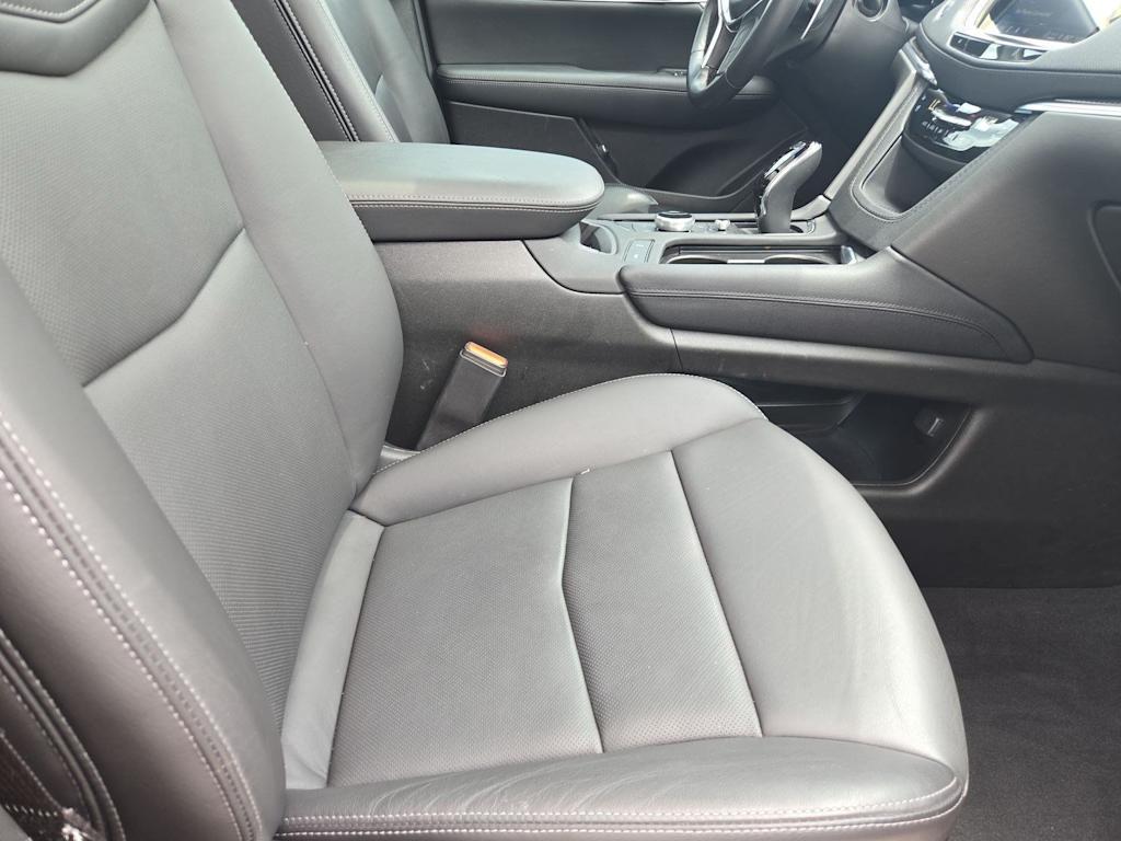 Thumbnail: 2024 Cadillac XT5 - 11