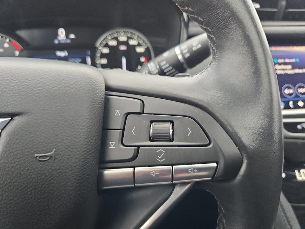 Thumbnail: 2024 Cadillac XT6 - 30