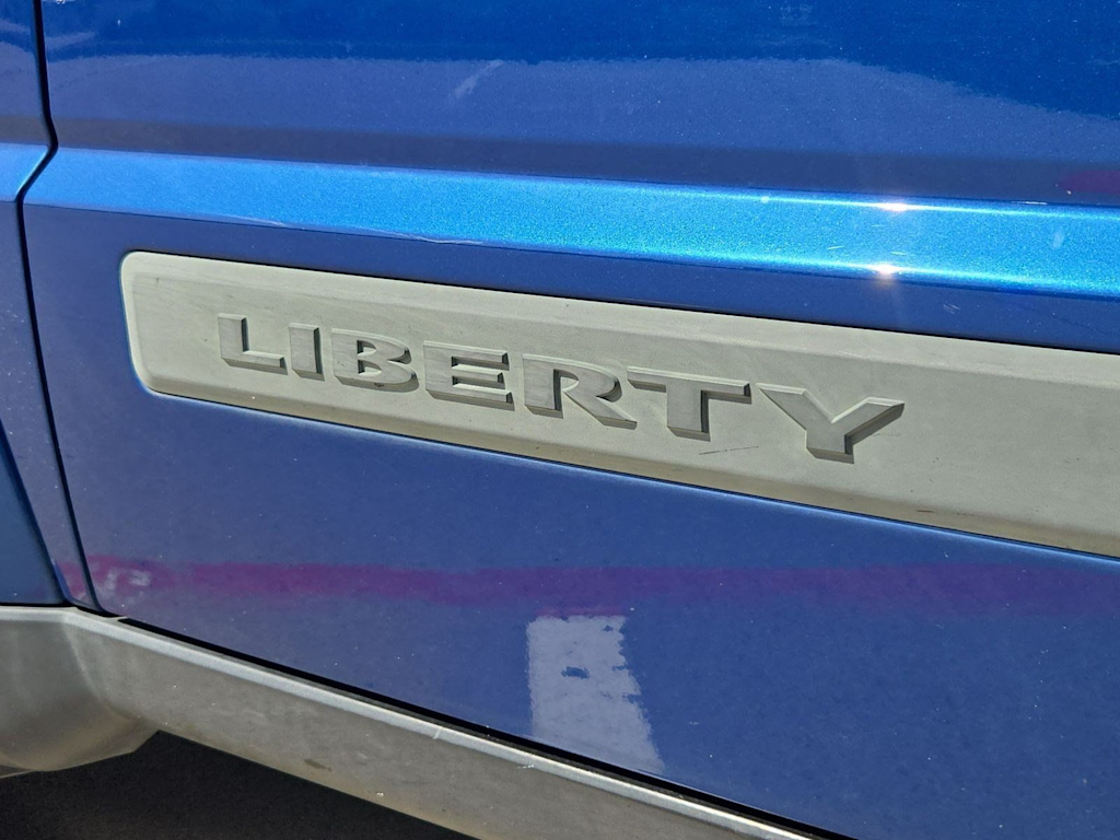 Thumbnail: 2010 Jeep Liberty - 22