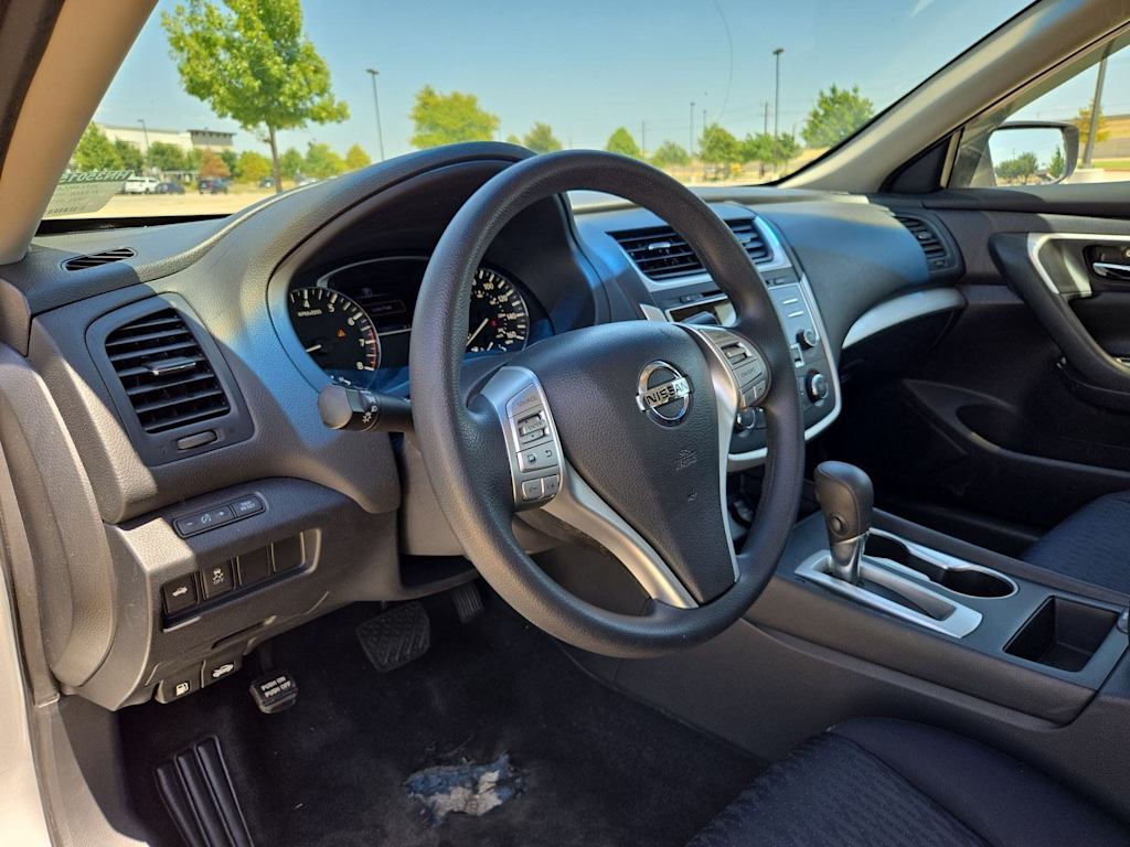 Thumbnail: 2017 Nissan Altima - 2