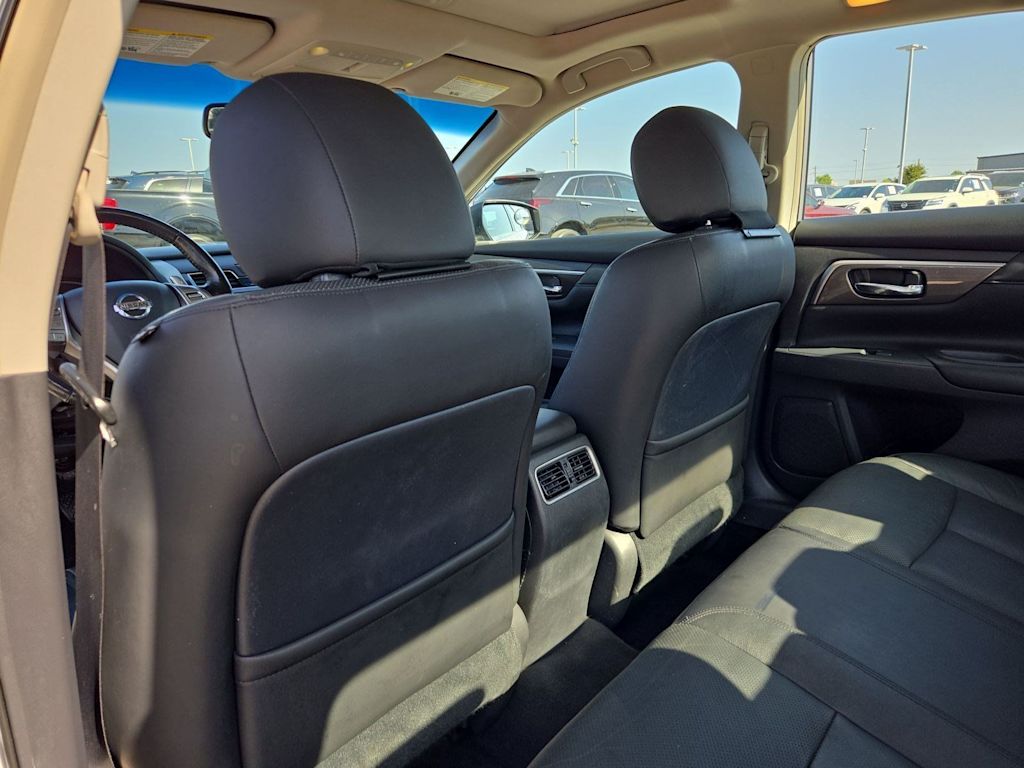 Thumbnail: 2013 Nissan Altima - 12