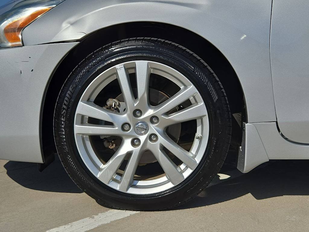 Thumbnail: 2013 Nissan Altima - 8