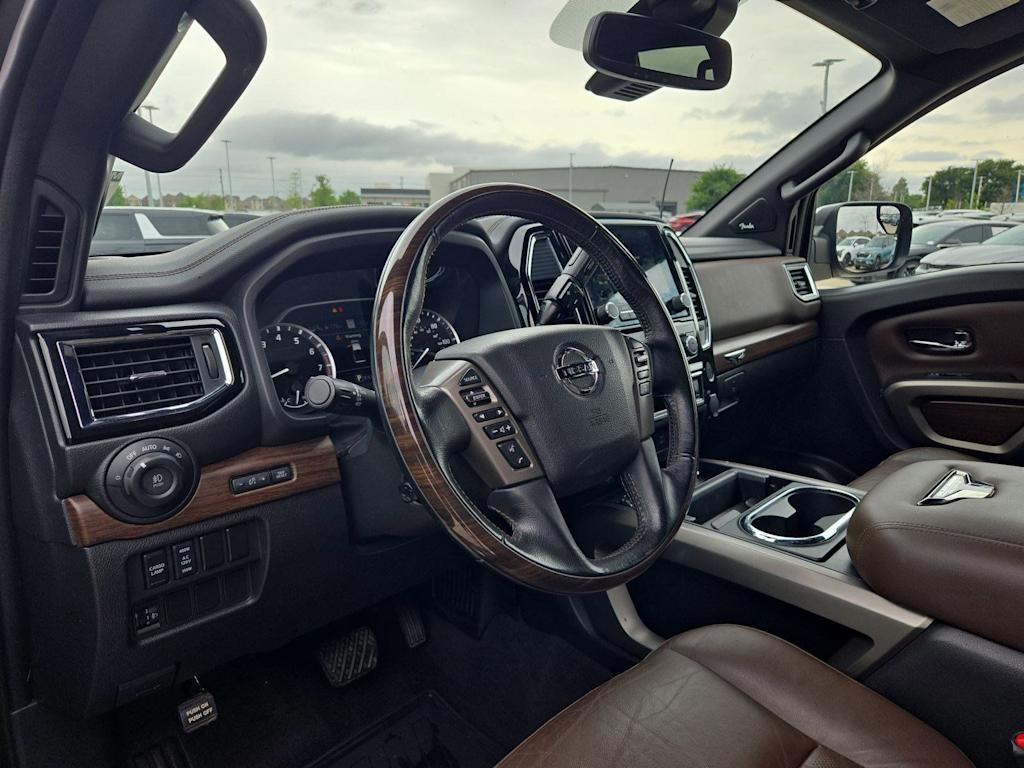 Thumbnail: 2021 Nissan Titan - 2