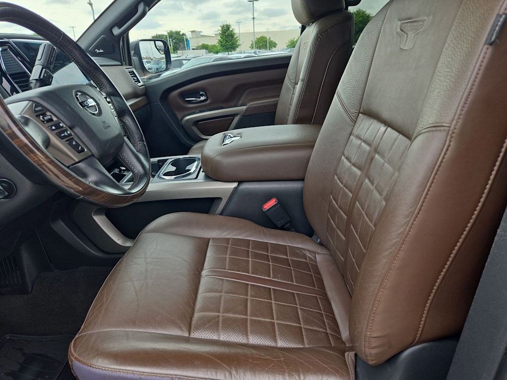 Thumbnail: 2021 Nissan Titan - 10