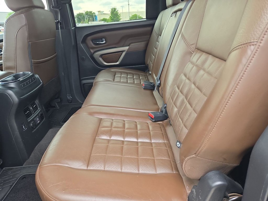 Thumbnail: 2021 Nissan Titan - 26