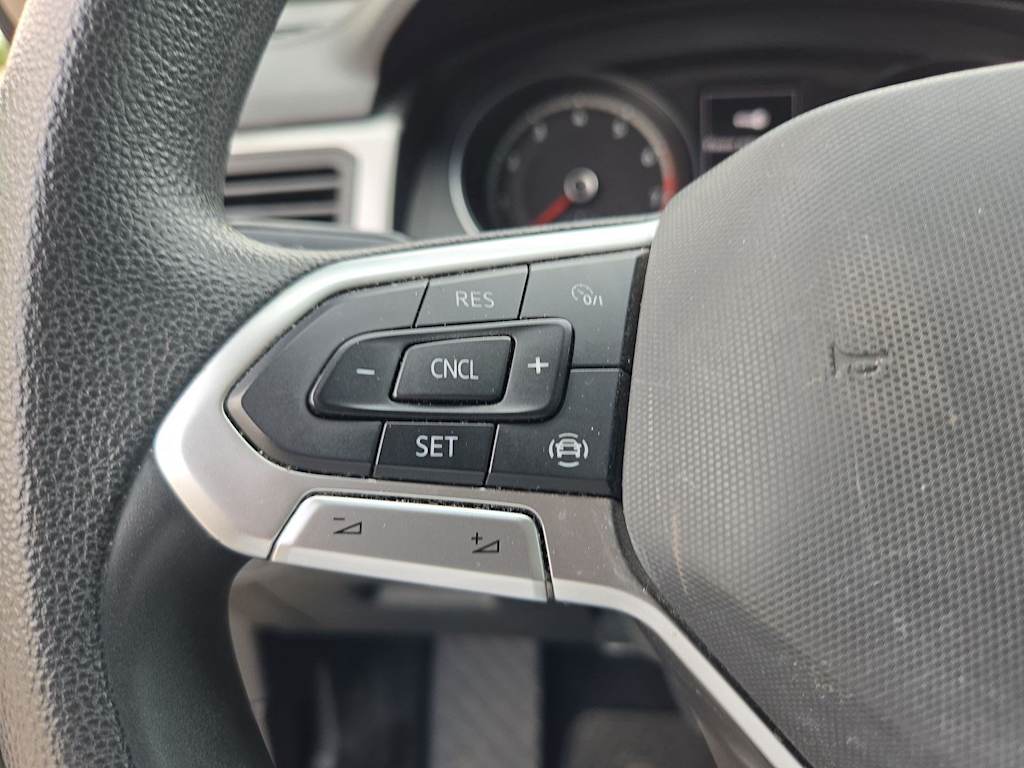 Thumbnail: 2021 Volkswagen Atlas - 25