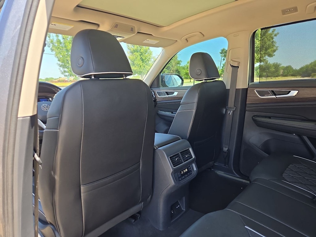 Thumbnail: 2024 Volkswagen Atlas - 12