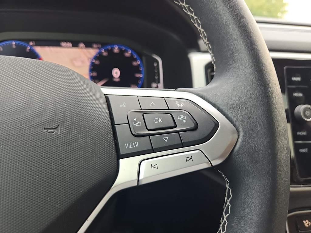 Thumbnail: 2021 Volkswagen Atlas - 28