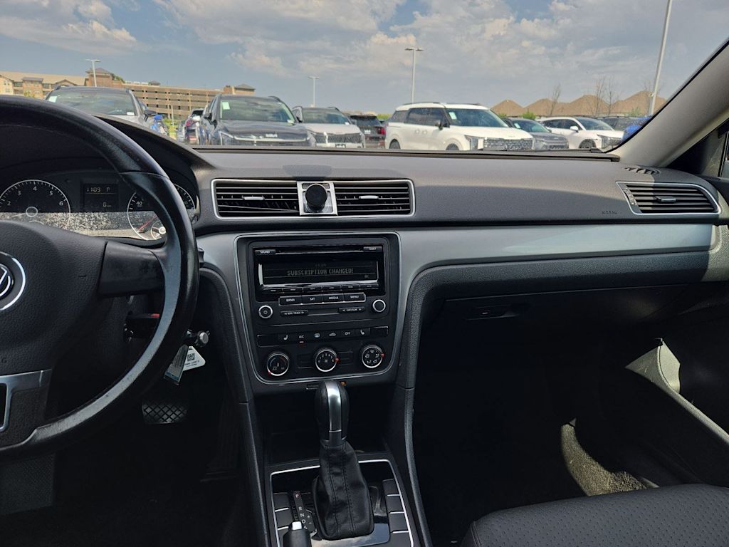 Thumbnail: 2015 Volkswagen Passat - 13