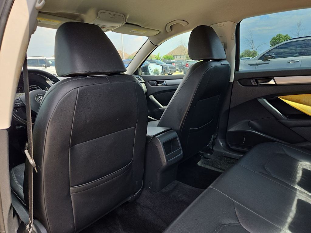 Thumbnail: 2015 Volkswagen Passat - 27