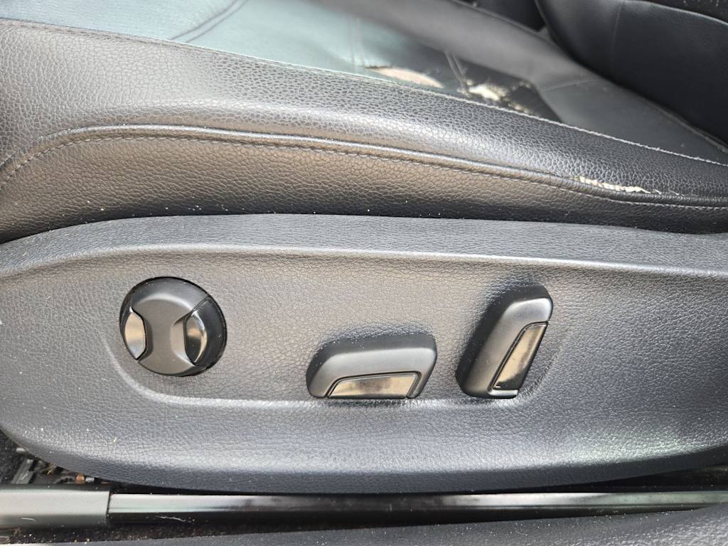 Thumbnail: 2015 Volkswagen Passat - 26