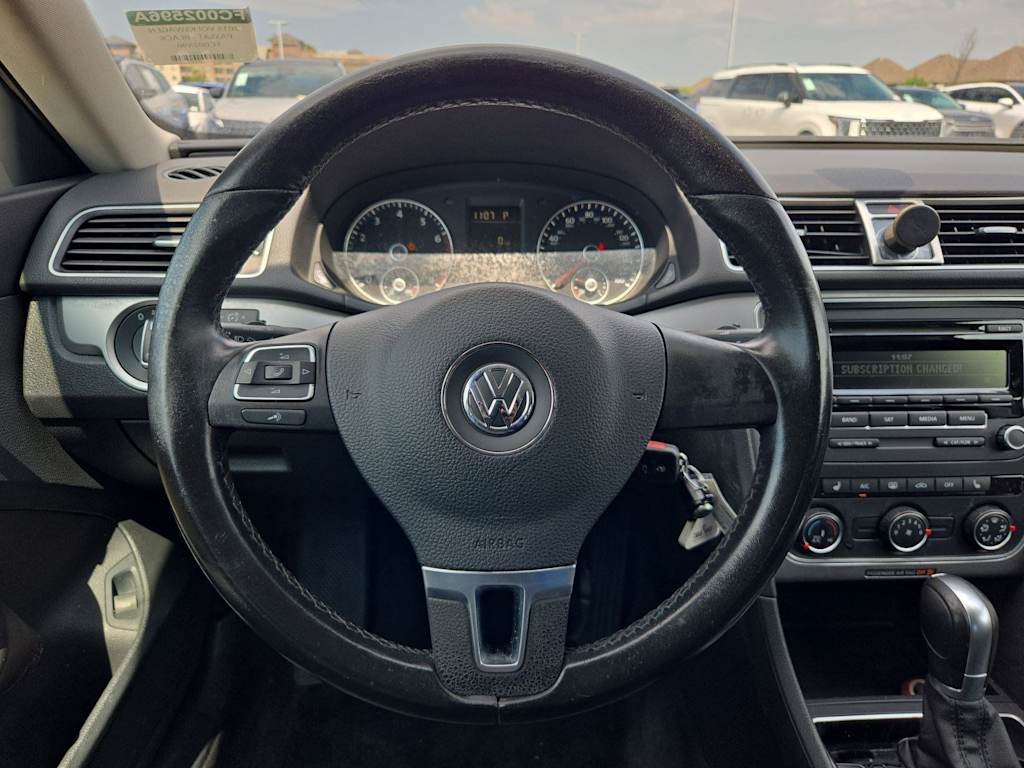 Thumbnail: 2015 Volkswagen Passat - 30