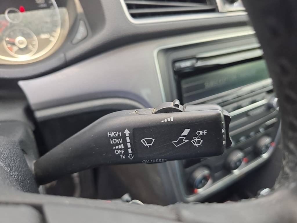 Thumbnail: 2015 Volkswagen Passat - 32