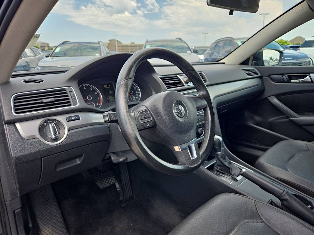 Thumbnail: 2015 Volkswagen Passat - 21
