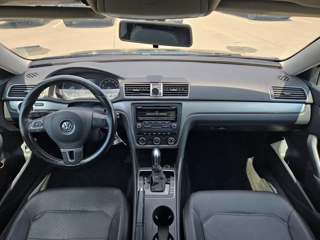 Thumbnail: 2015 Volkswagen Passat - 25