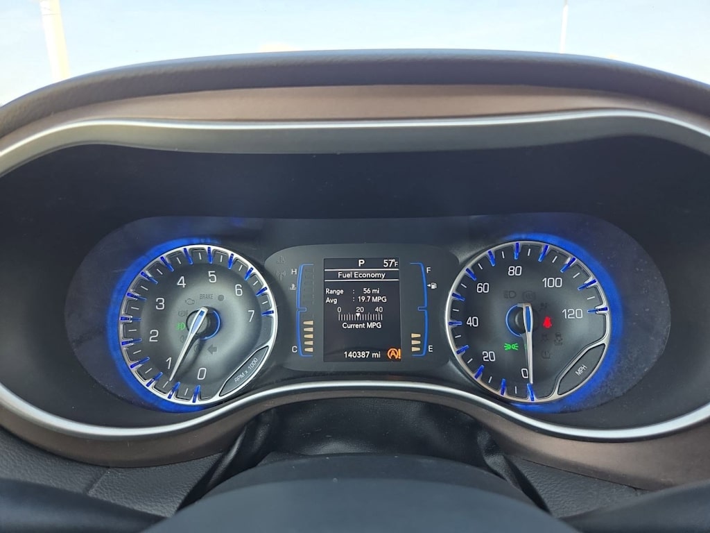 Thumbnail: 2018 Chrysler Pacifica - 33