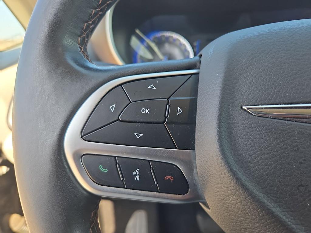 Thumbnail: 2018 Chrysler Pacifica - 27