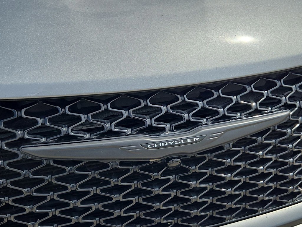 Thumbnail: 2021 Chrysler Pacifica - 7