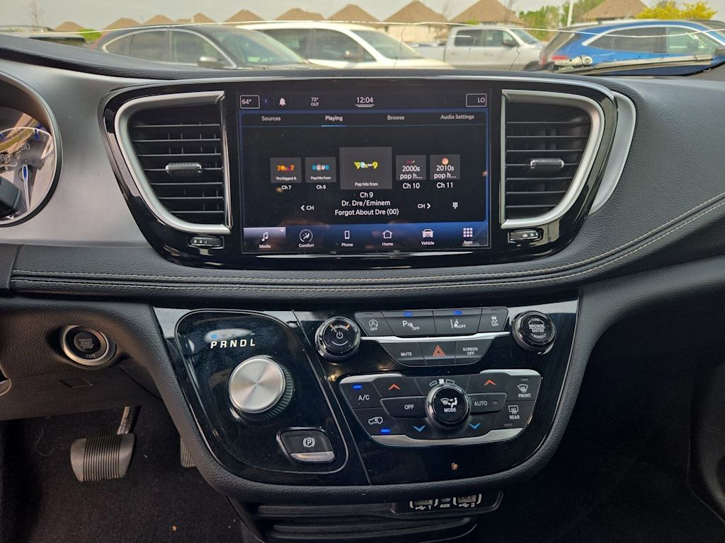 Thumbnail: 2021 Chrysler Pacifica - 14