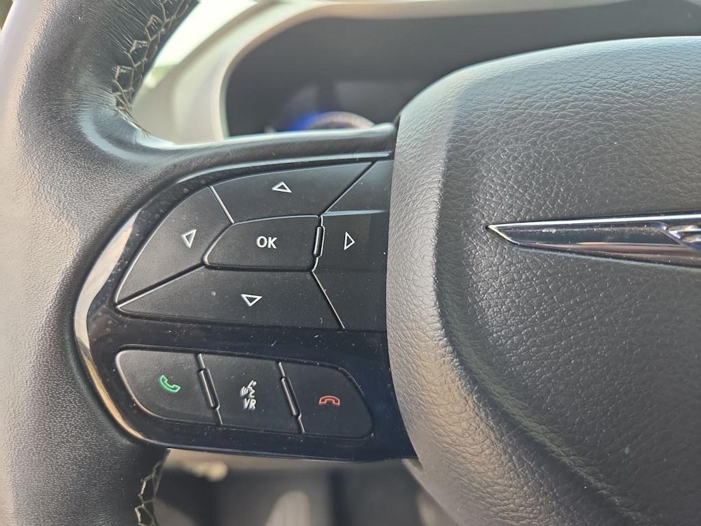 Thumbnail: 2021 Chrysler Pacifica - 25