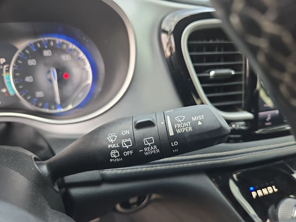 Thumbnail: 2021 Chrysler Pacifica - 27