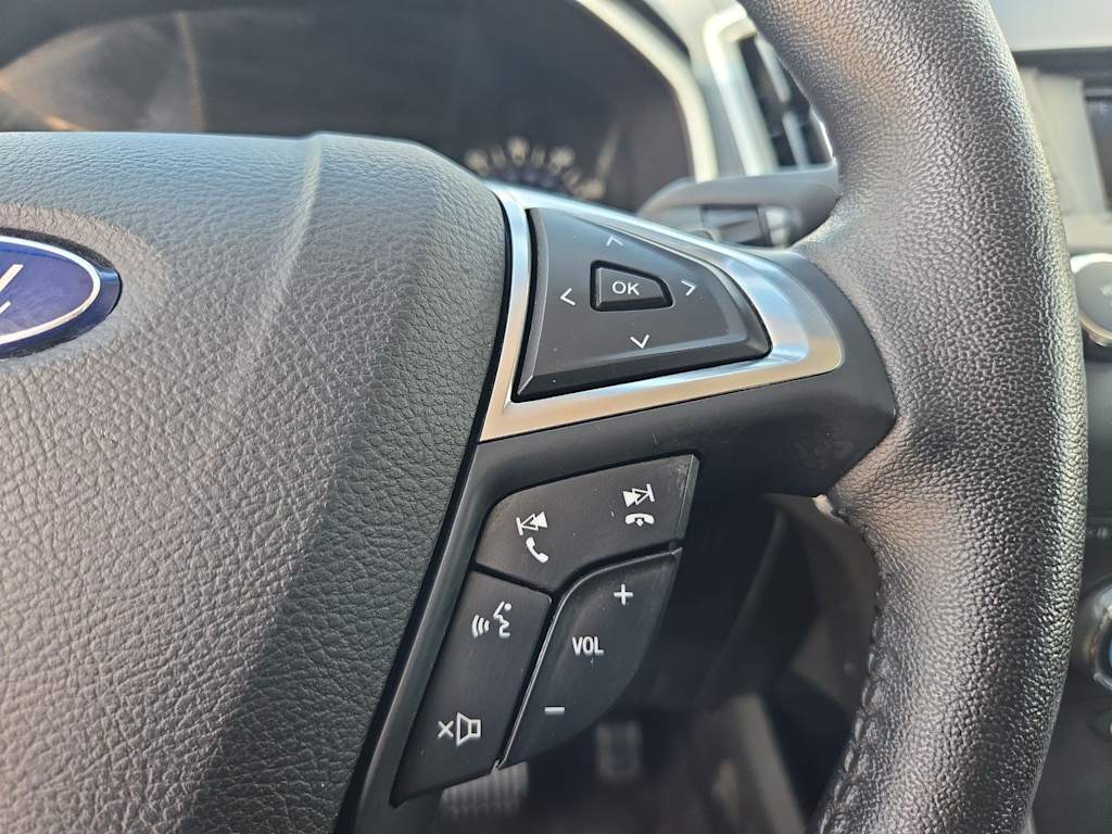 Thumbnail: 2017 Ford Edge - 26