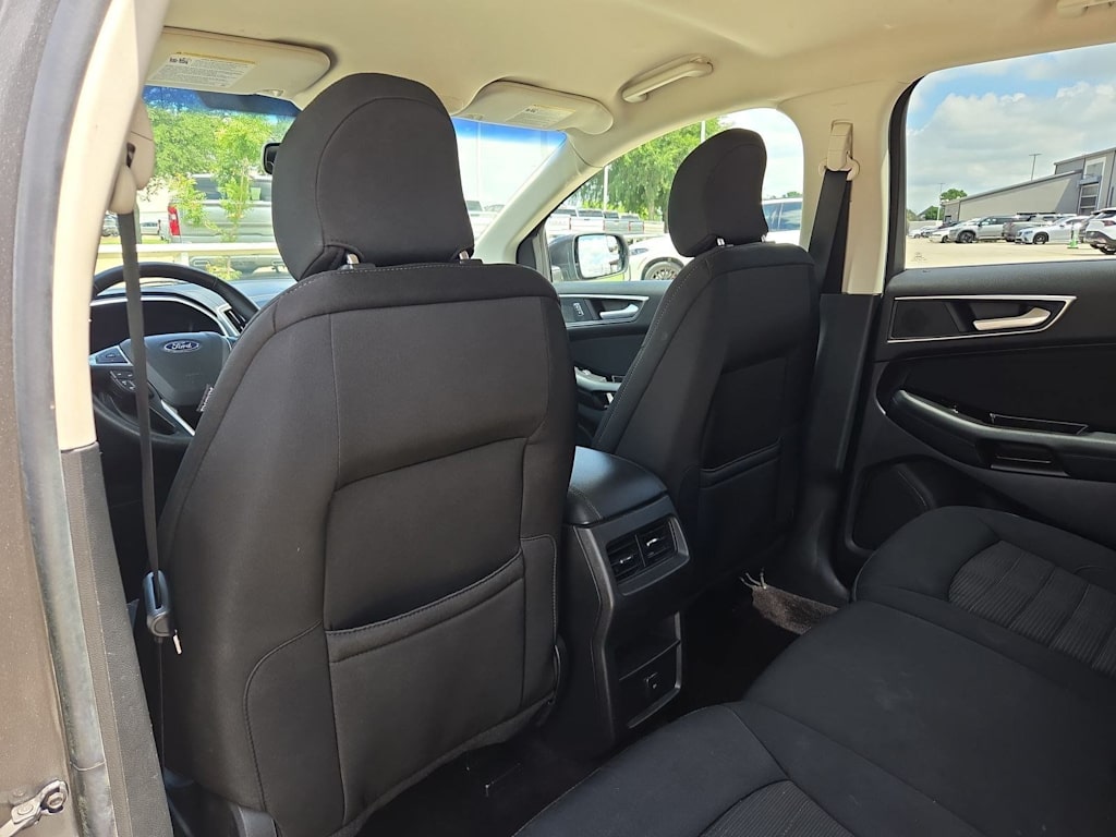 Thumbnail: 2017 Ford Edge - 12