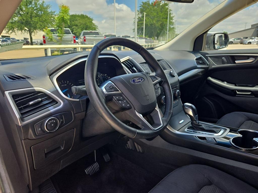 Thumbnail: 2017 Ford Edge - 2