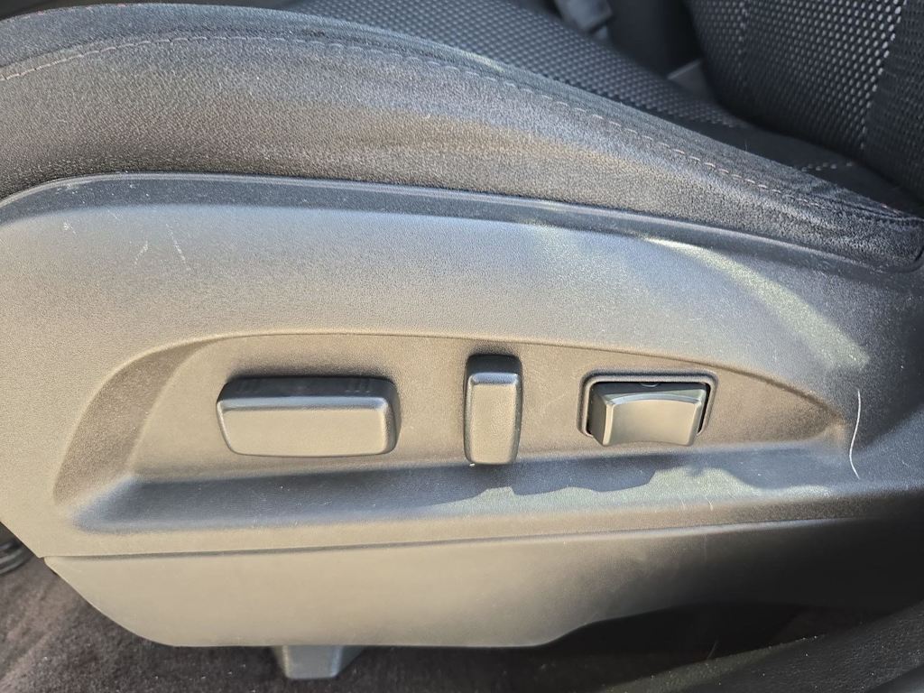 Thumbnail: 2016 Chevrolet Equinox - 23