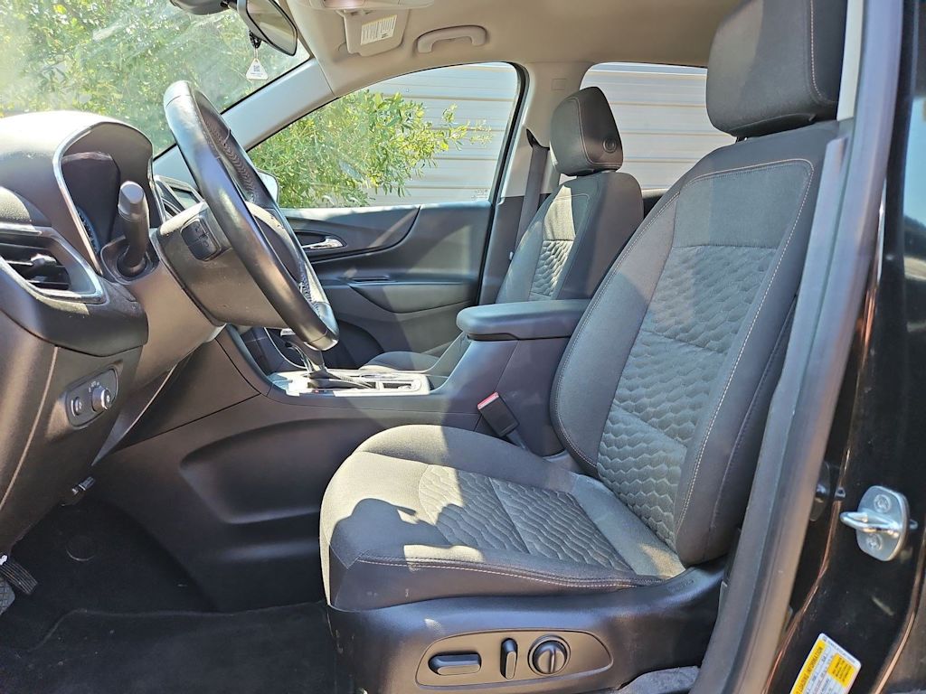 Thumbnail: 2018 Chevrolet Equinox - 10