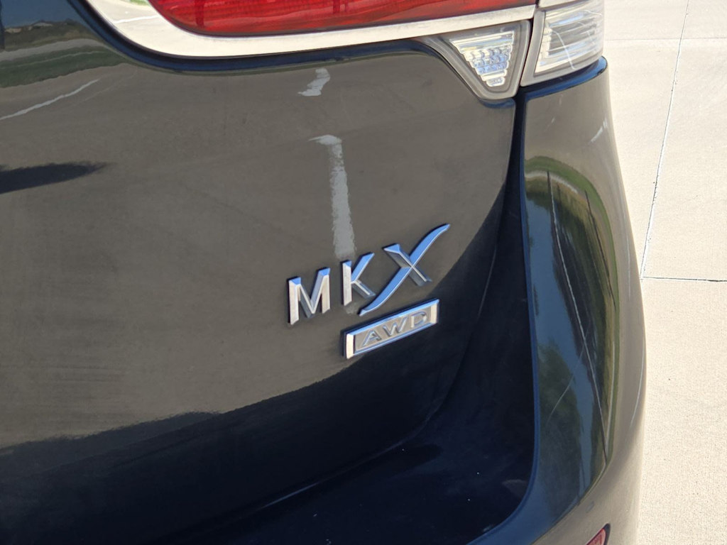 Thumbnail: 2011 Lincoln MKX - 7